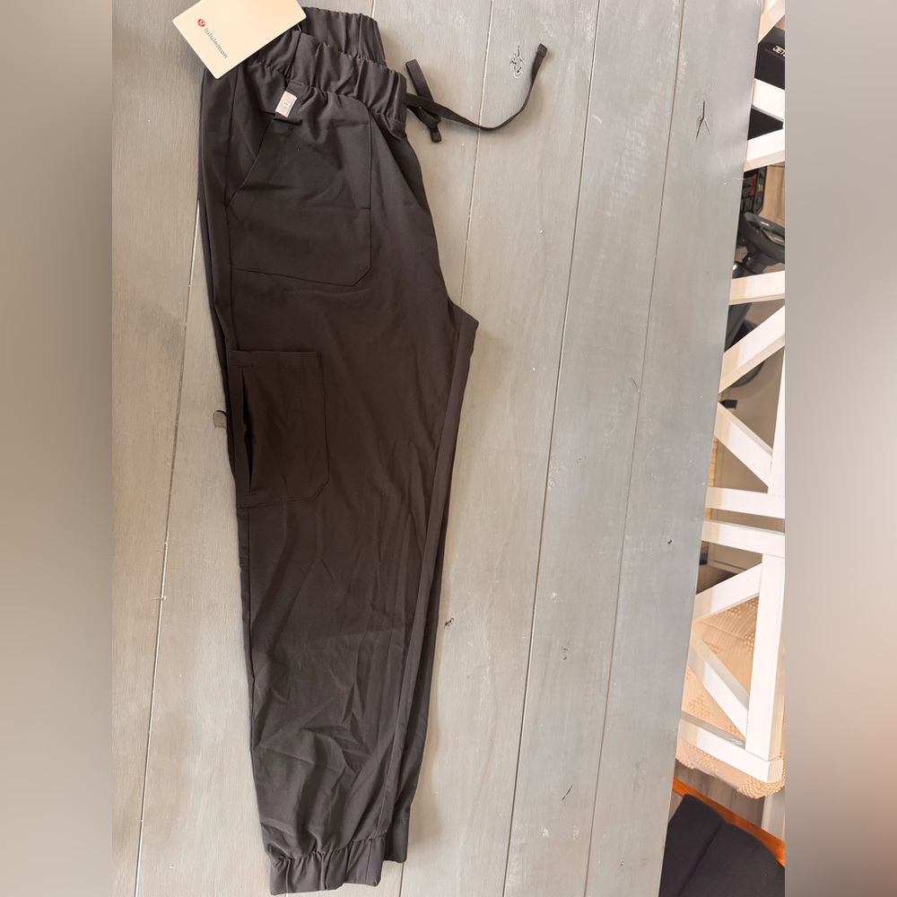 Lululemon black jogger pants. Size M